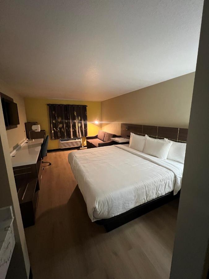Quality Inn & Suites วิลโลวส์ ภายนอก รูปภาพ