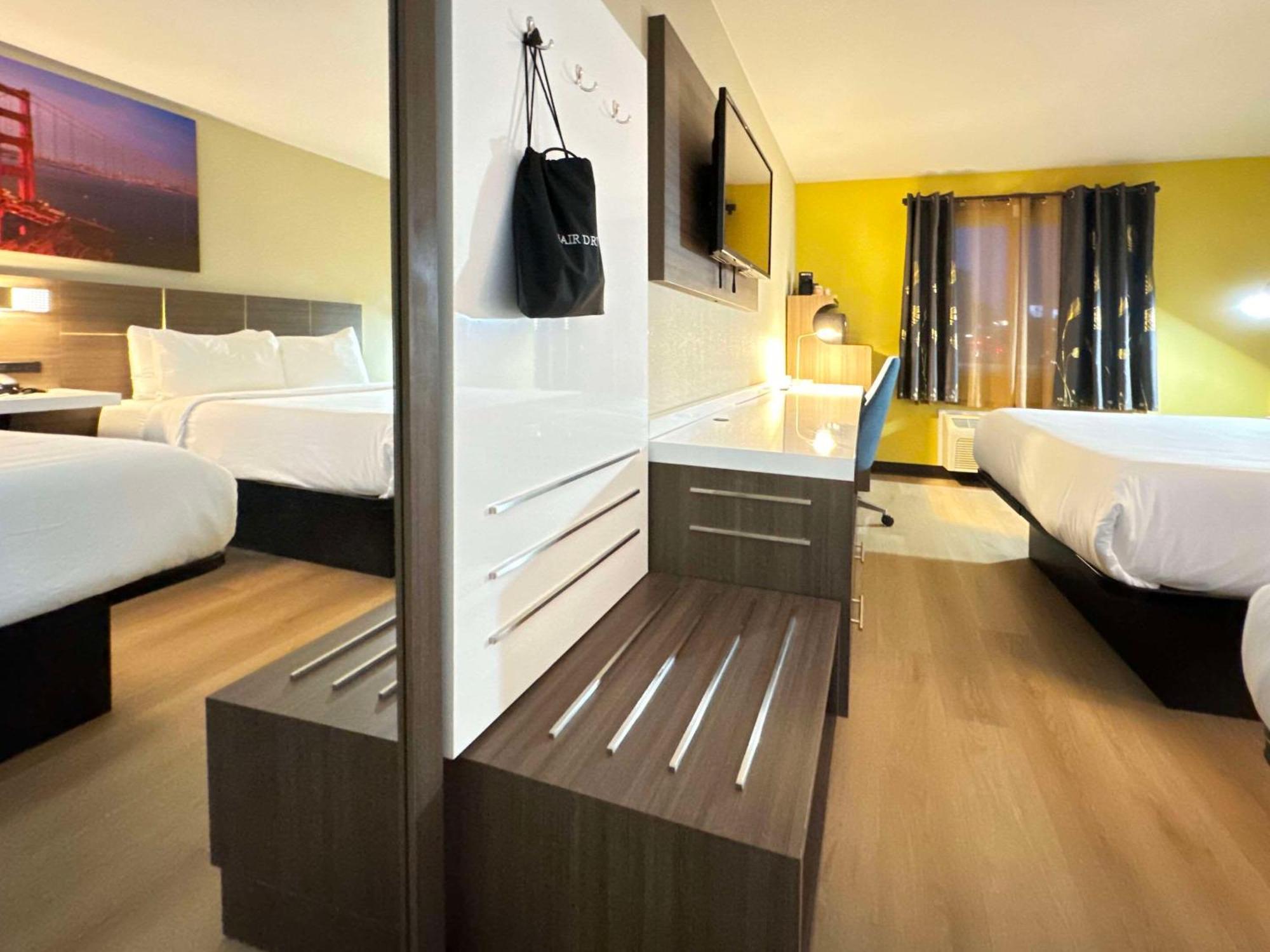 Quality Inn & Suites วิลโลวส์ ภายนอก รูปภาพ